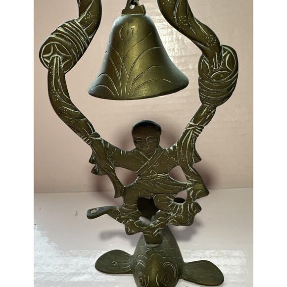 Vintage Brass Ornate Decorative Display Stand Gong Bell / Incense Fish Bottom - Picture 5 of 9